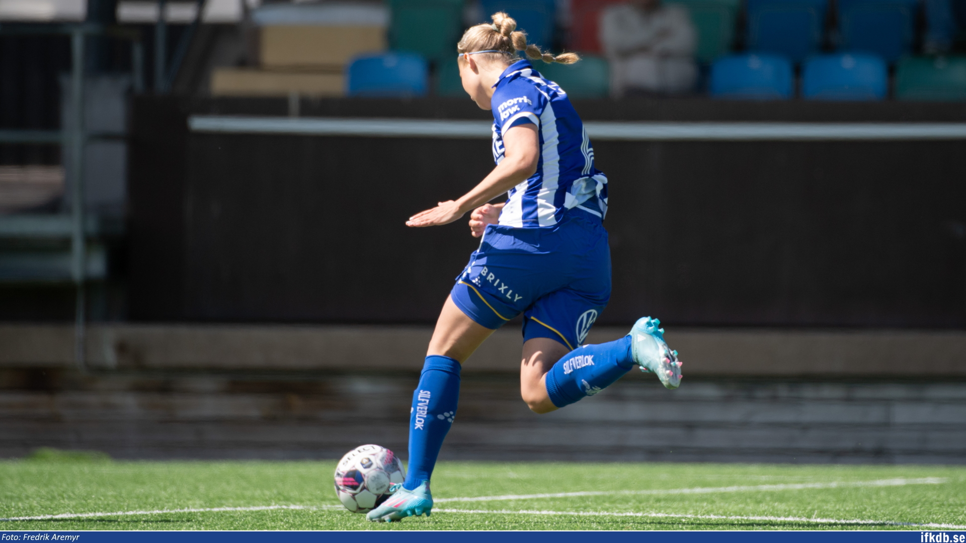 Filippa Hopkins anfaller.